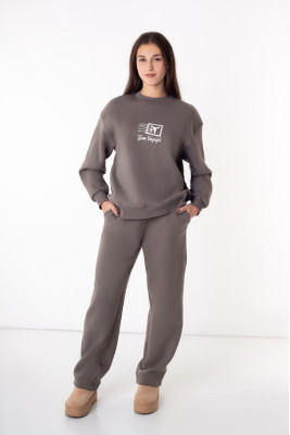 Костюм жіночий